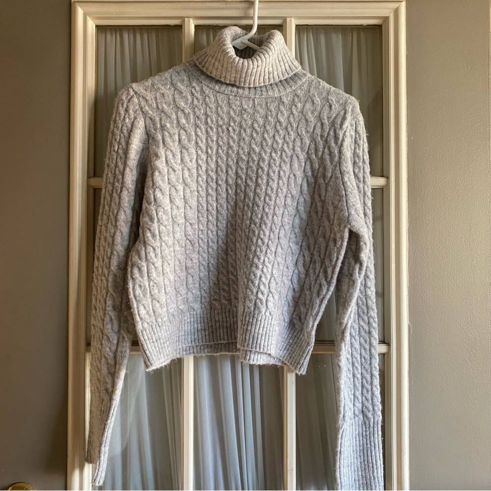 Francesca's Collections Mi Ami Light Gray Cable Knit Turtleneck Sweater